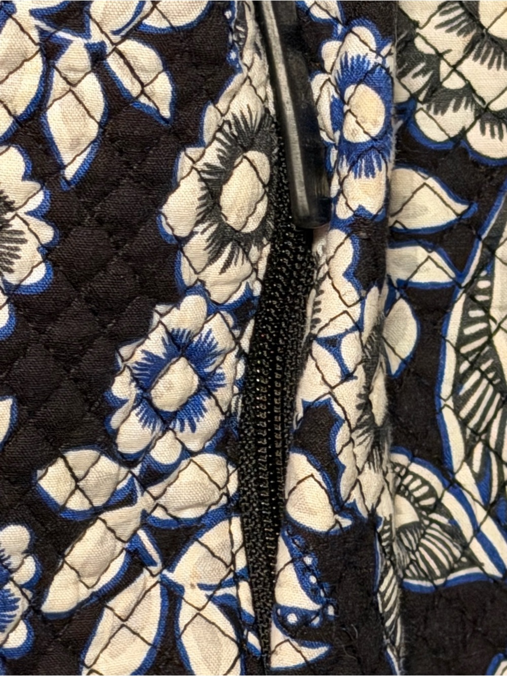 Vera Bradley Hadley Tote Bag “All the Pretty Wildflowers" Retired - Picture 10 of 12